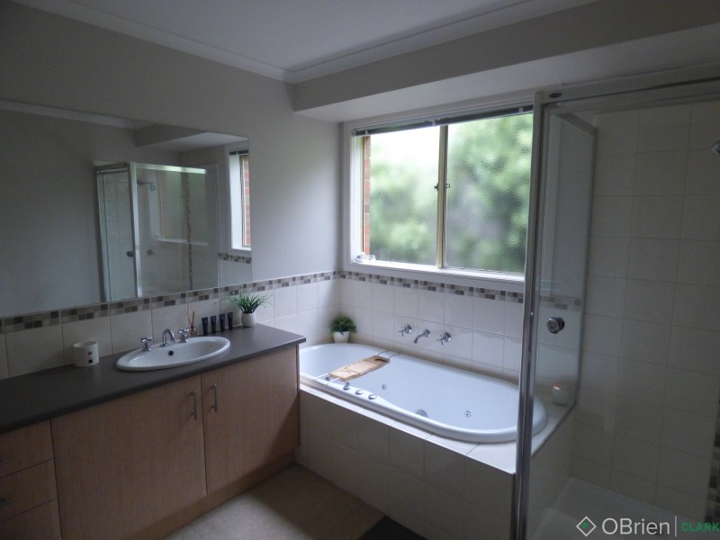 27 Glendon Drive, Warragul VIC 3820