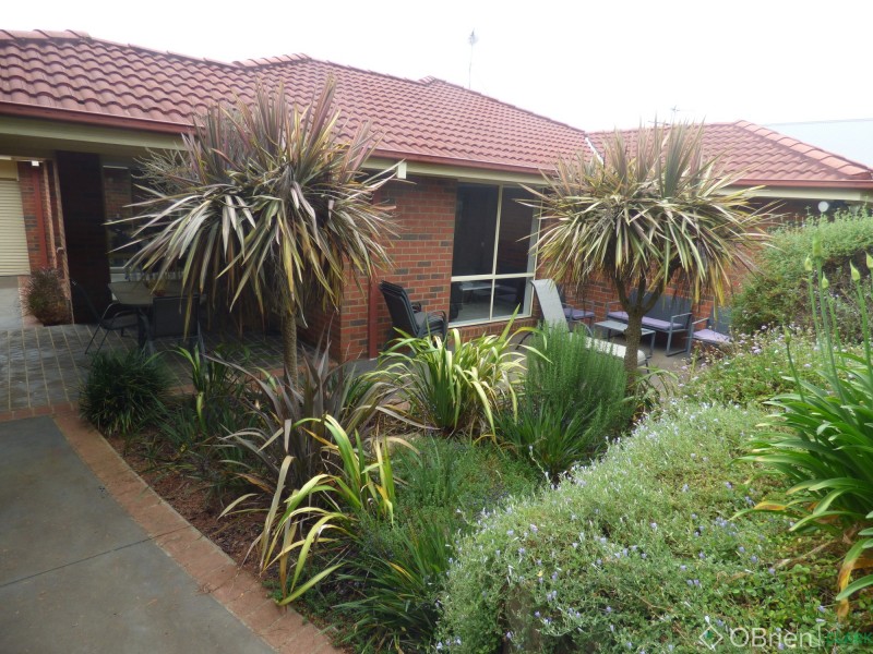 27 Glendon Drive, Warragul VIC 3820