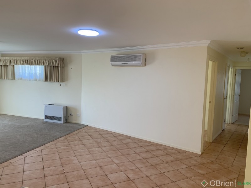 9 Rees Close, Drouin VIC 3818