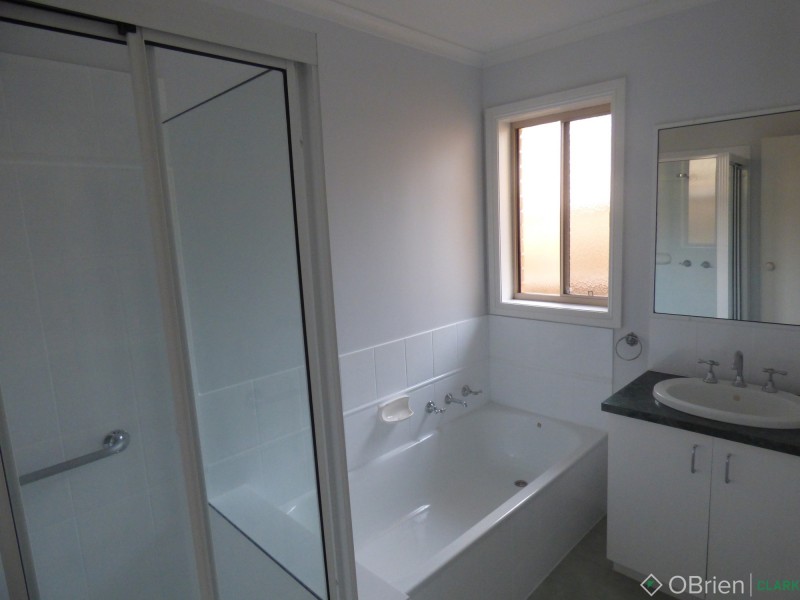 2/6 Chelsea Court, Warragul VIC 3820