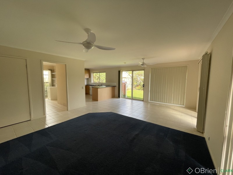 1 Cameron Court, Drouin VIC 3818