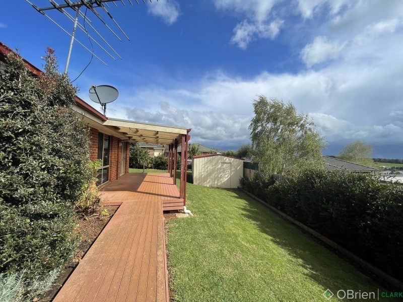 1 Cameron Court, Drouin VIC 3818