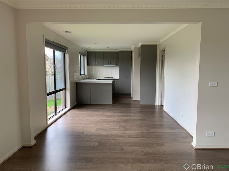 1/14 Somerset Drive, Warragul VIC 3820