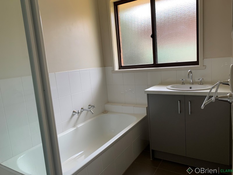1/14 Somerset Drive, Warragul VIC 3820