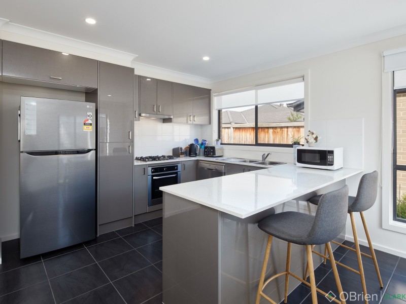 11/98 Lampard Road, Drouin VIC 3818