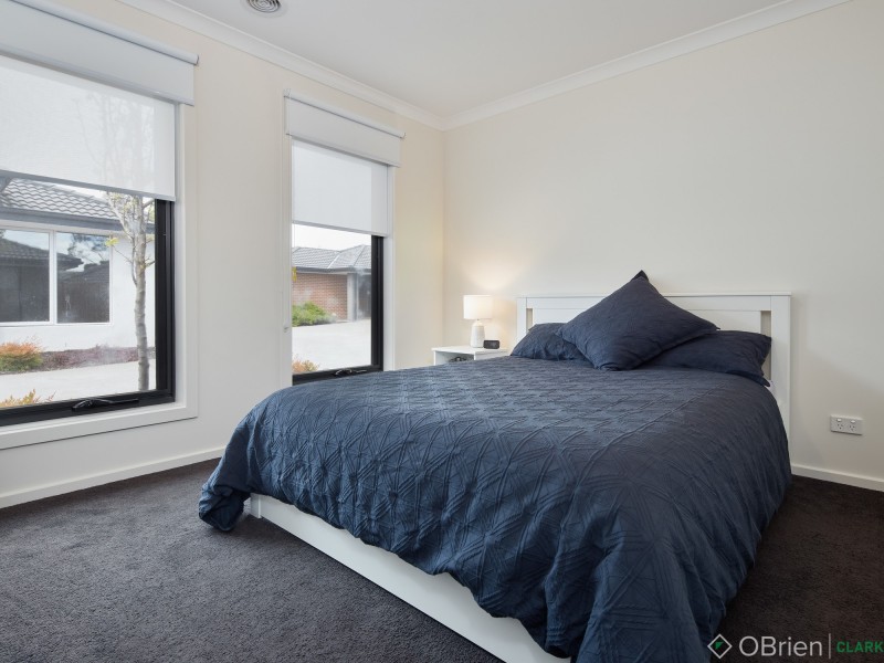 11/98 Lampard Road, Drouin VIC 3818