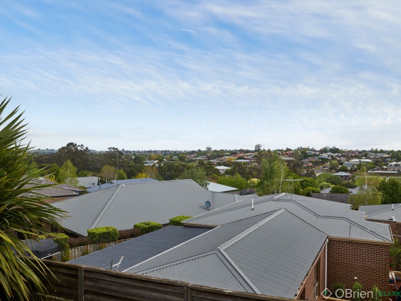 2/137 Brandy Creek Road, Warragul VIC 3820
