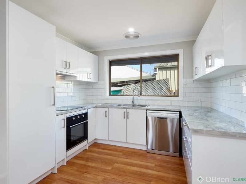 2/1-3 Longwarry Road, Drouin VIC 3818