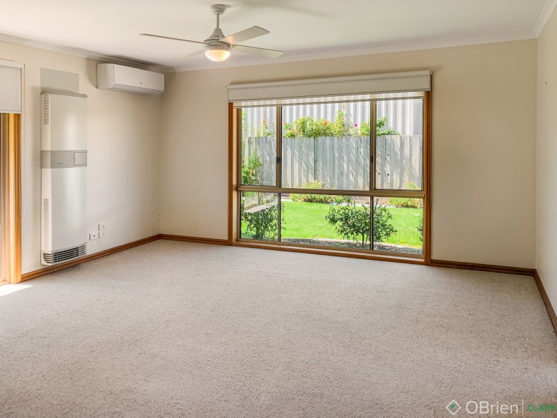 2/4 Francis Way, Warragul VIC 3820
