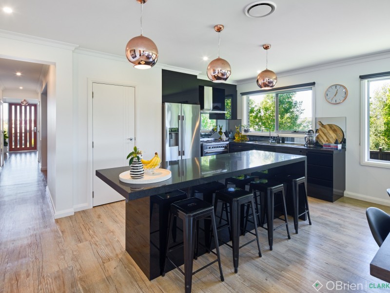 16 Paulan Court, Warragul VIC 3820