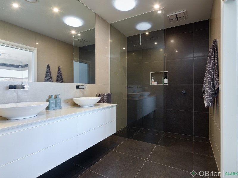 16 Paulan Court, Warragul VIC 3820