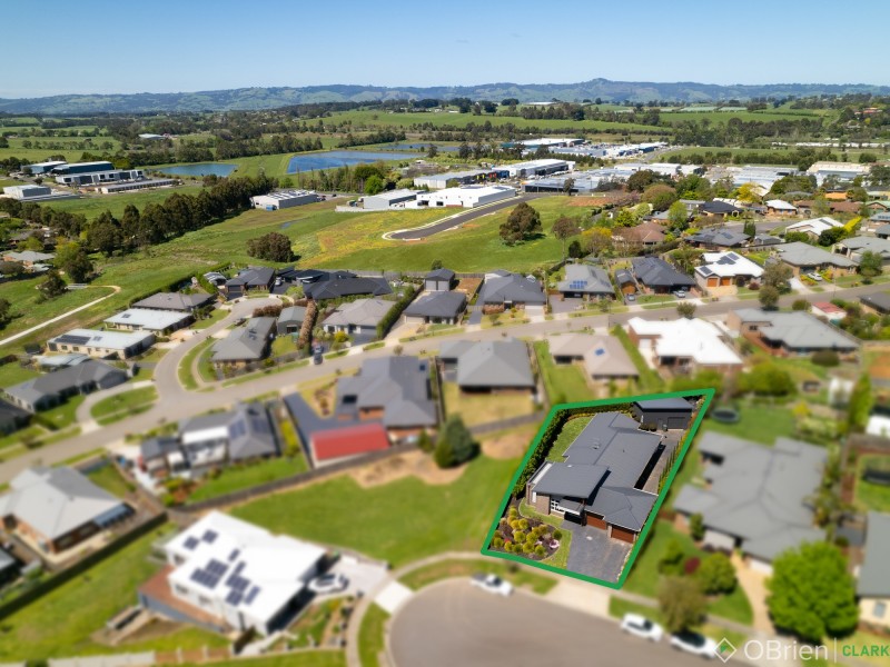 16 Paulan Court, Warragul VIC 3820