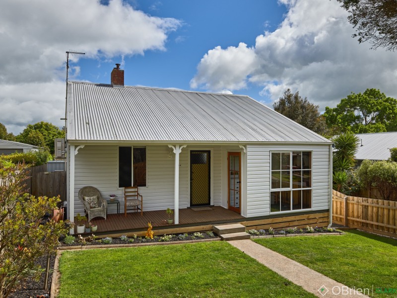 1/14 Church Street, Drouin VIC 3818