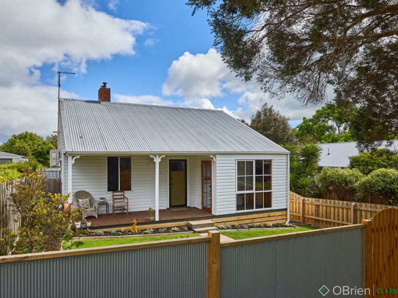 1/14 Church Street, Drouin VIC 3818