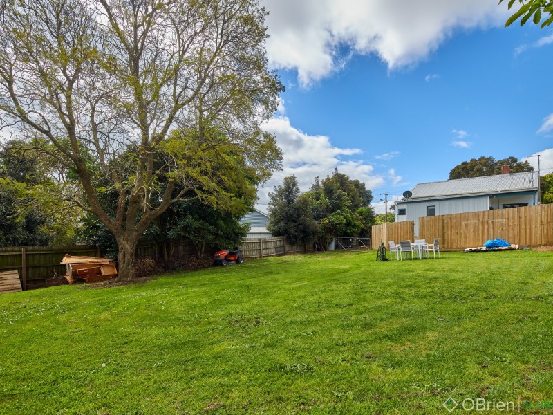 2/14 Church Street, Drouin VIC 3818