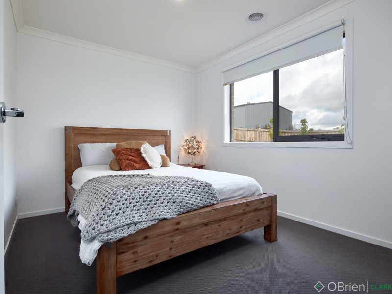 14 Thames Avenue, Drouin VIC 3818