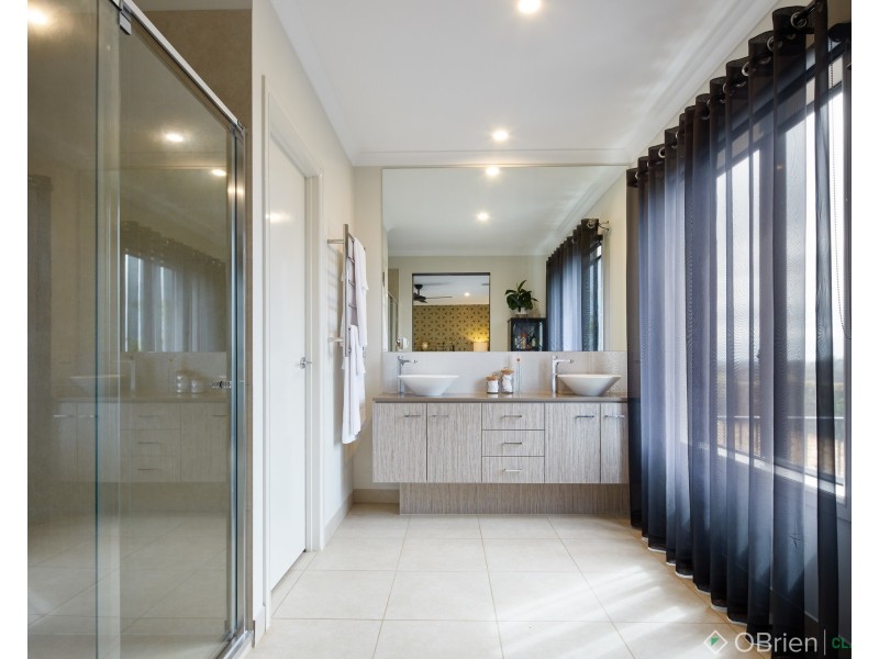 14 Emerald Drive, Warragul VIC 3820