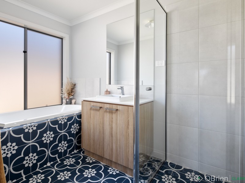 13 Streeton Drive, Warragul VIC 3820