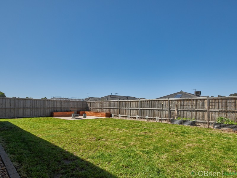 13 Streeton Drive, Warragul VIC 3820