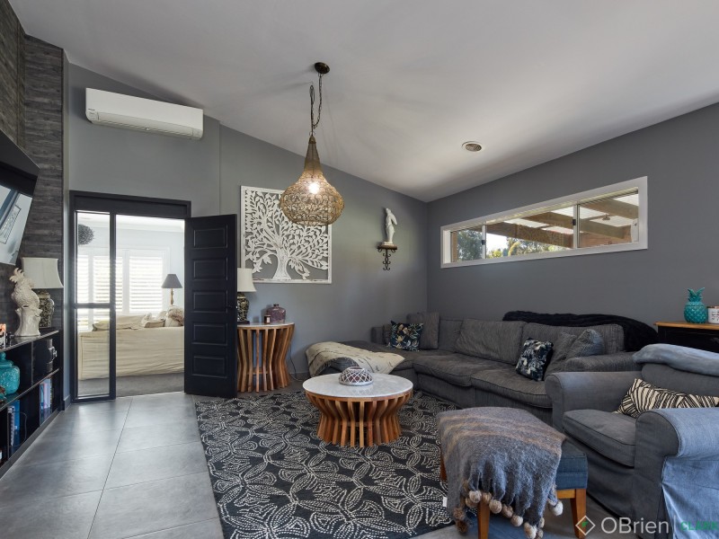 22 Myrtle Crescent, Warragul VIC 3820