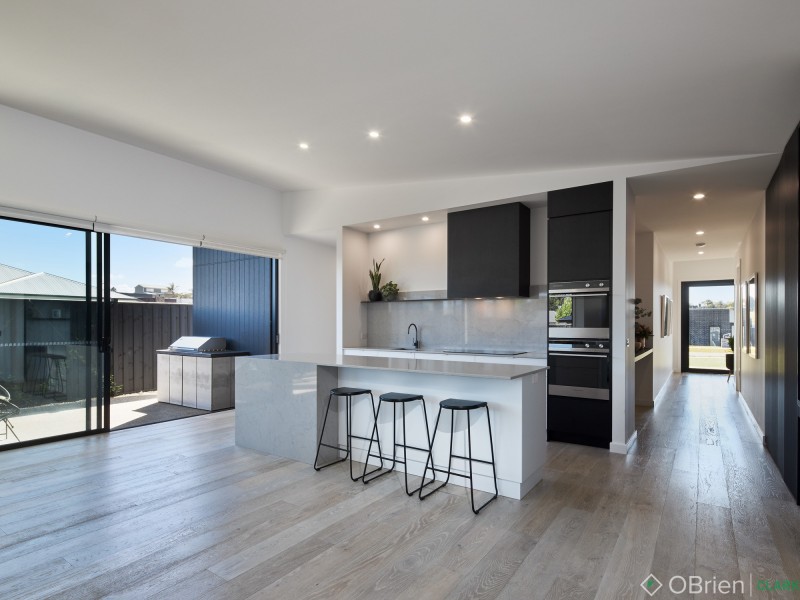 13 Peppercorn Crescent, Warragul VIC 3820
