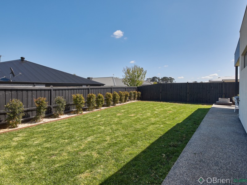 13 Peppercorn Crescent, Warragul VIC 3820
