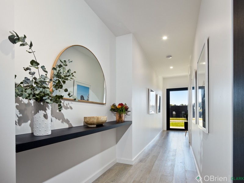 13 Peppercorn Crescent, Warragul VIC 3820