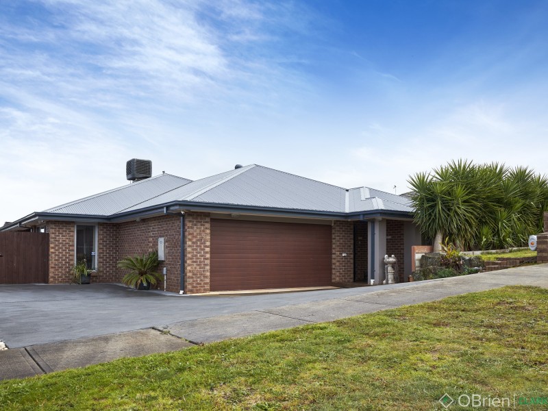 32 Kensington Square, Drouin VIC 3818