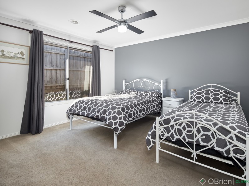 32 Kensington Square, Drouin VIC 3818