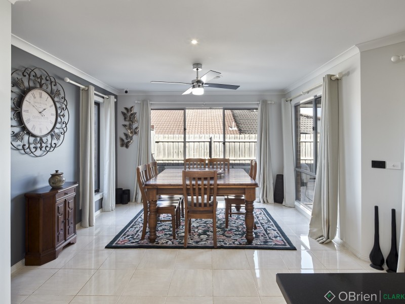 32 Kensington Square, Drouin VIC 3818