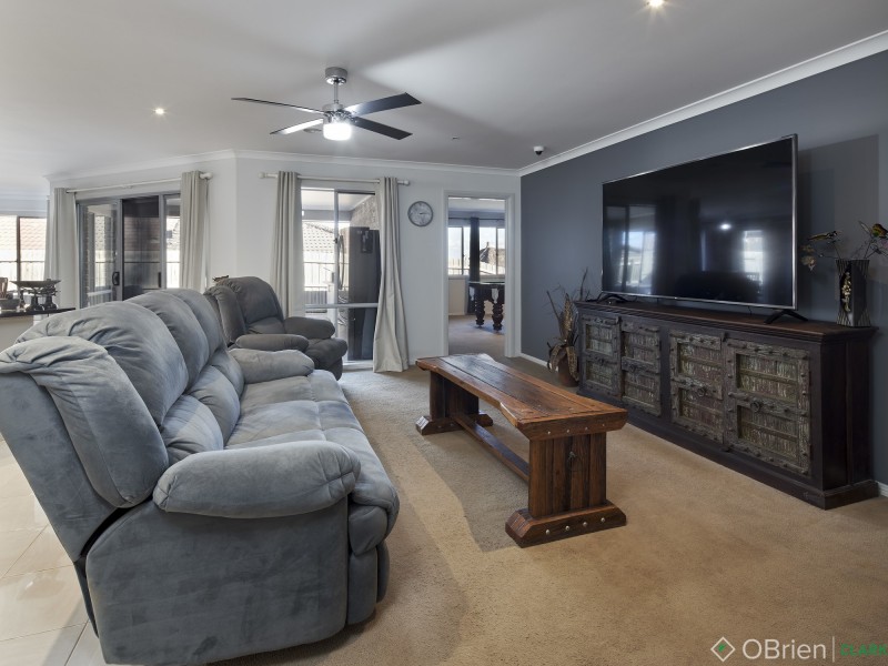 32 Kensington Square, Drouin VIC 3818