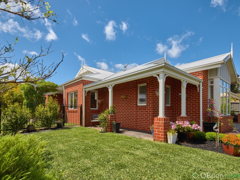 6 Terracini Court, Drouin VIC 3818