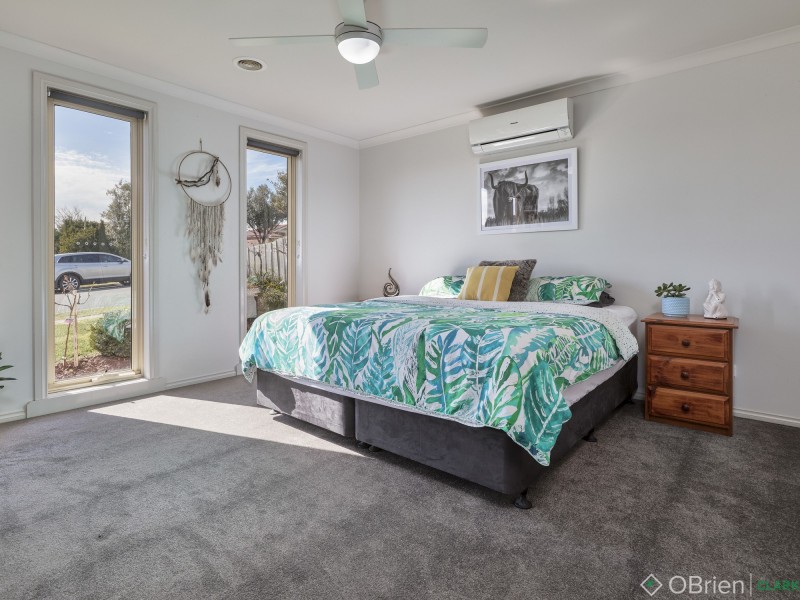 55 Cook Street, Drouin VIC 3818
