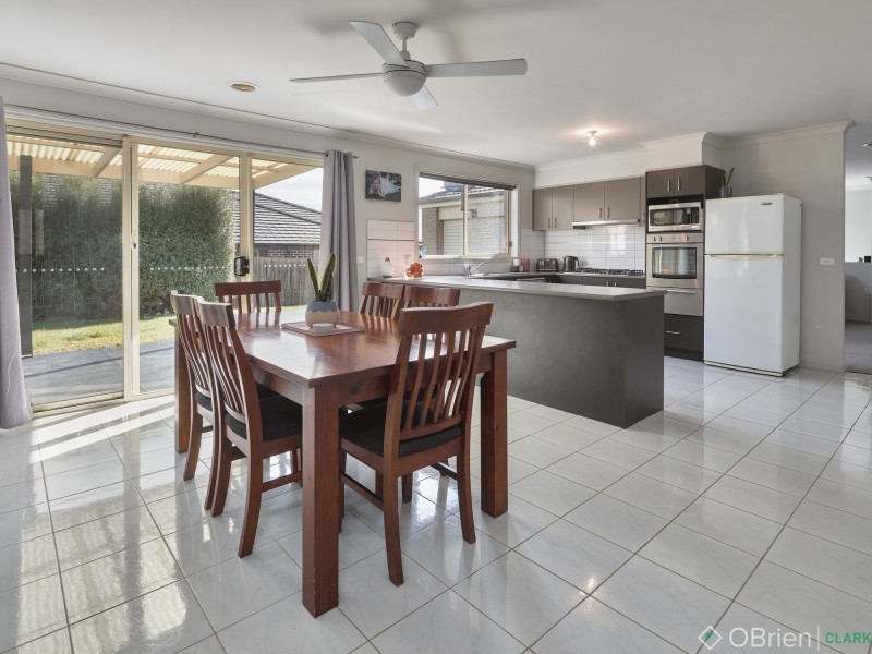 55 Cook Street, Drouin VIC 3818