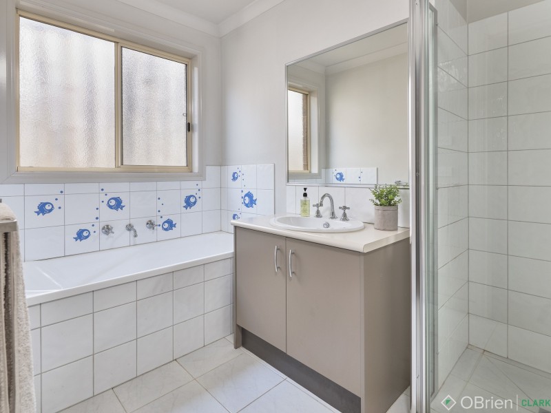 55 Cook Street, Drouin VIC 3818