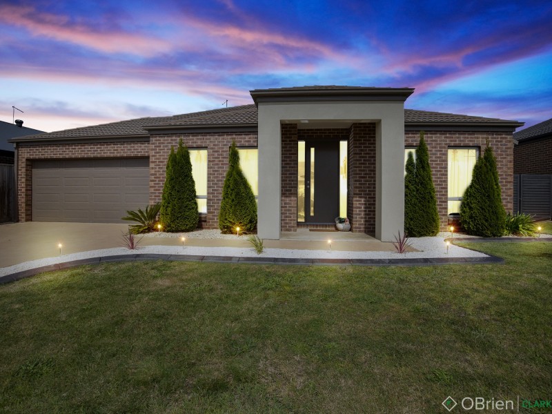 21 Arapiles Drive, Moe VIC 3825