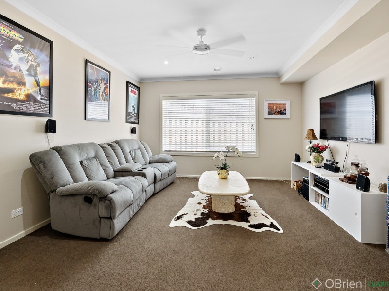 21 Arapiles Drive, Moe VIC 3825