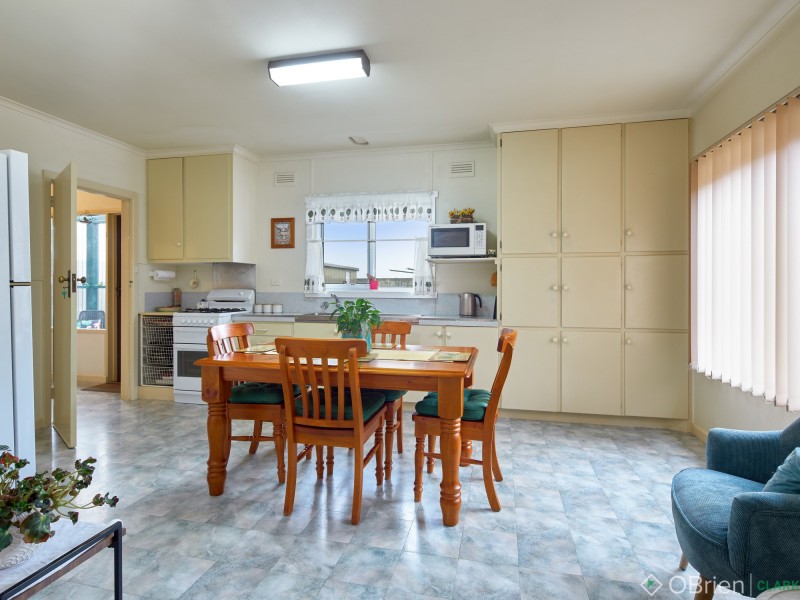 24 Fairchild Street, Drouin VIC 3818