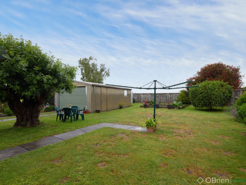 24 Fairchild Street, Drouin VIC 3818