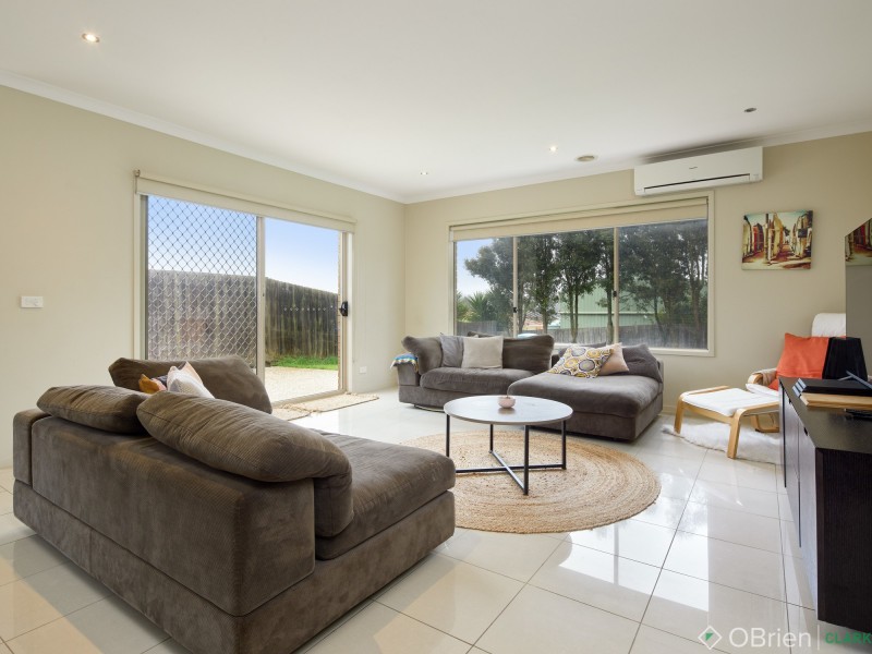 66 Cook Street, Drouin VIC 3818