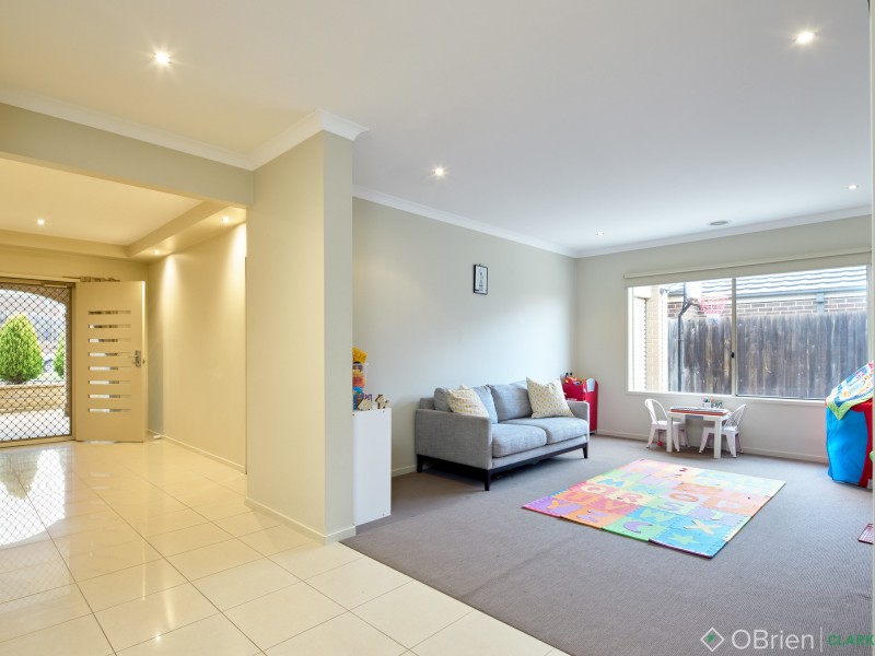 66 Cook Street, Drouin VIC 3818