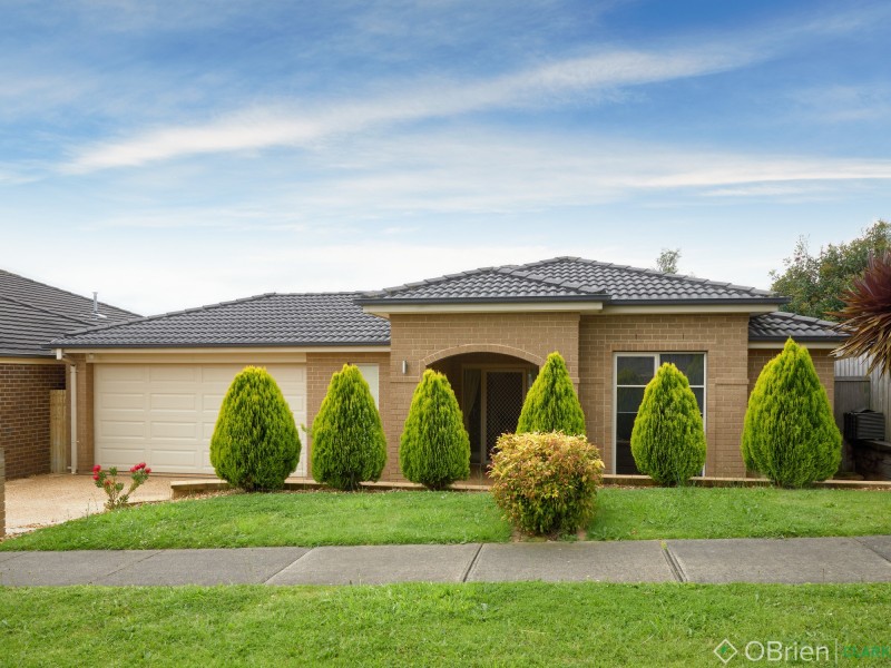 66 Cook Street, Drouin VIC 3818