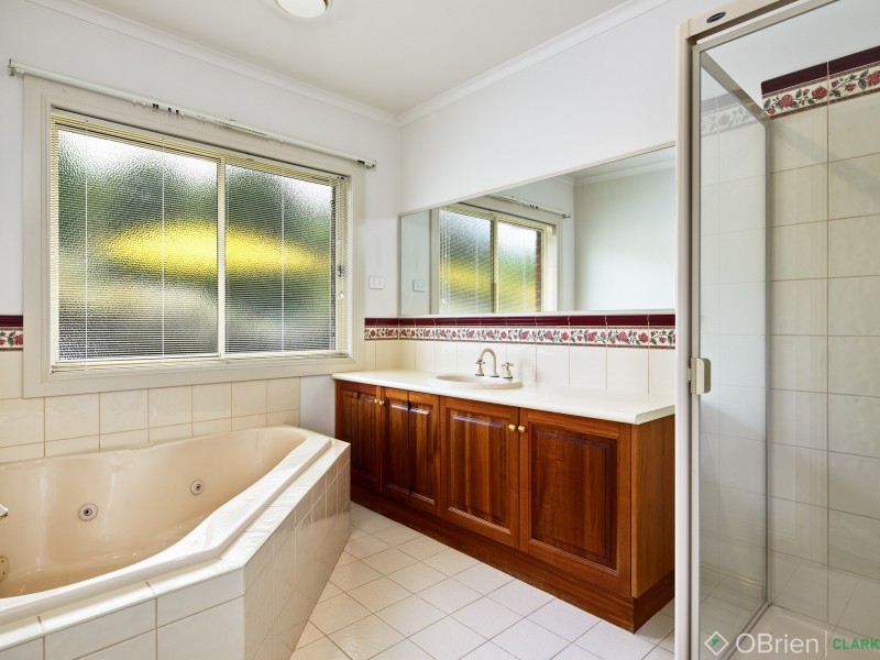 14 Camelot Court, Warragul VIC 3820
