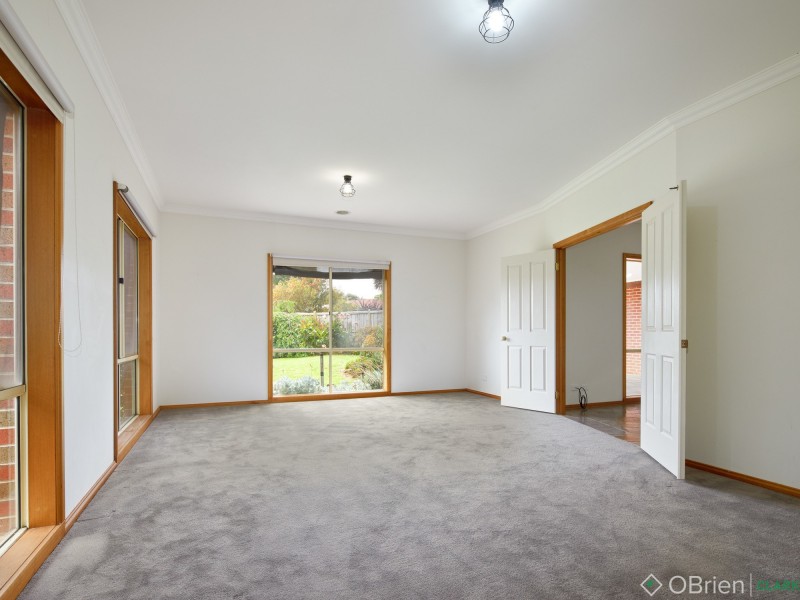 7 Emma Close, Drouin VIC 3818