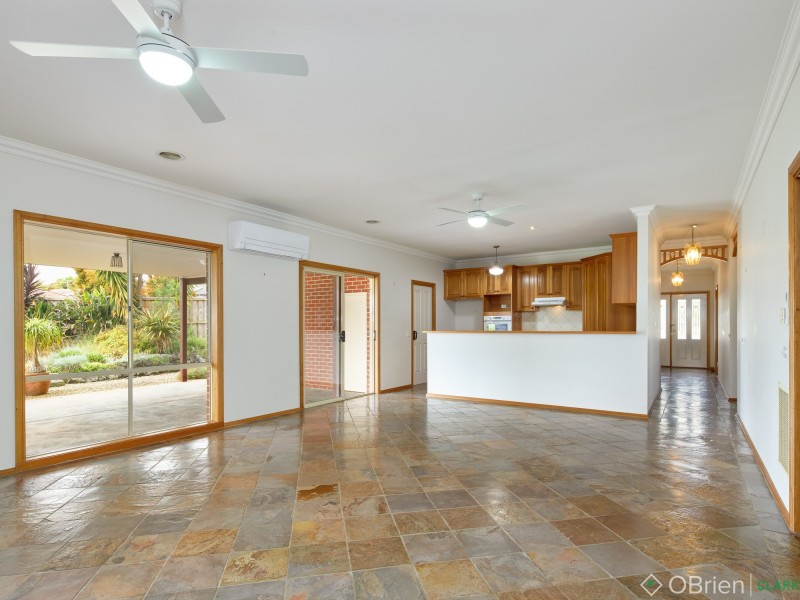 7 Emma Close, Drouin VIC 3818