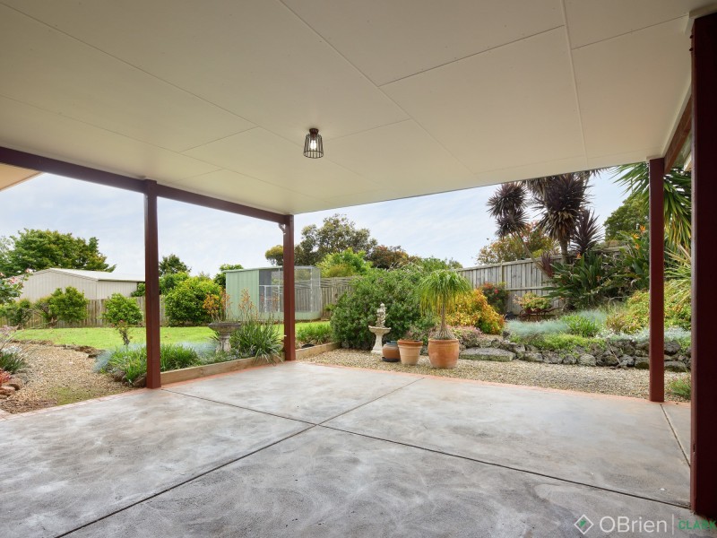 7 Emma Close, Drouin VIC 3818