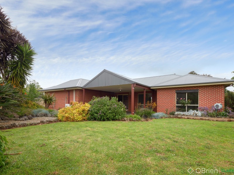 7 Emma Close, Drouin VIC 3818