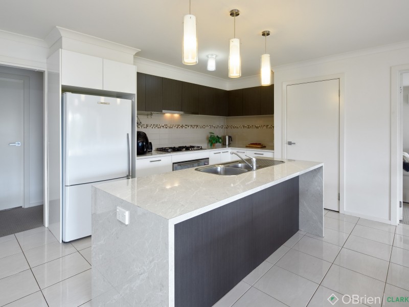 9 Manikato Drive, Drouin VIC 3818