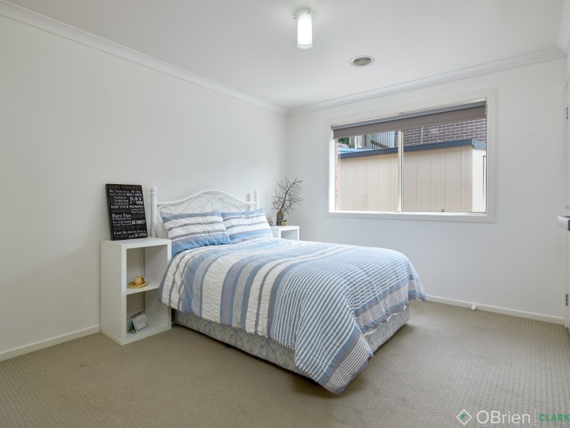 9 Manikato Drive, Drouin VIC 3818