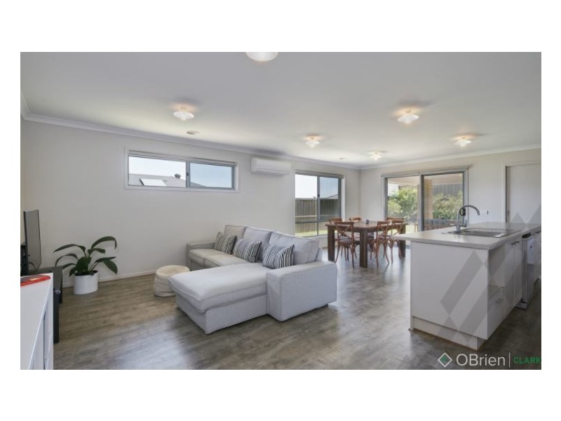 77 Silkwood Drive, Warragul VIC 3820